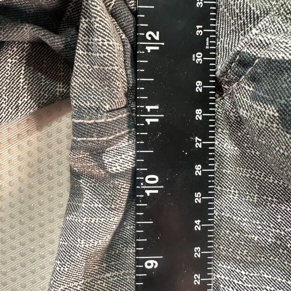 Company 81 Mens Size 34 Cargo Shorts Gray Camo Print Button Closure Cotton Blend - Picture 5 of 9